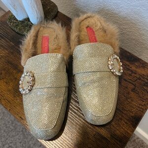 Catherine Malandrino Gold Loafer Slides Rhinestone Buckle‎ Faux Fur Lining Sz 6
